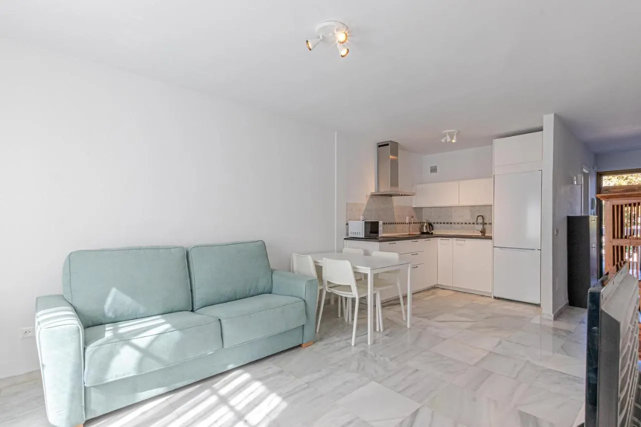797 Holiday Rentals - Apartamento frente al Parque la Paloma con piscina Benalmádena Appartamento