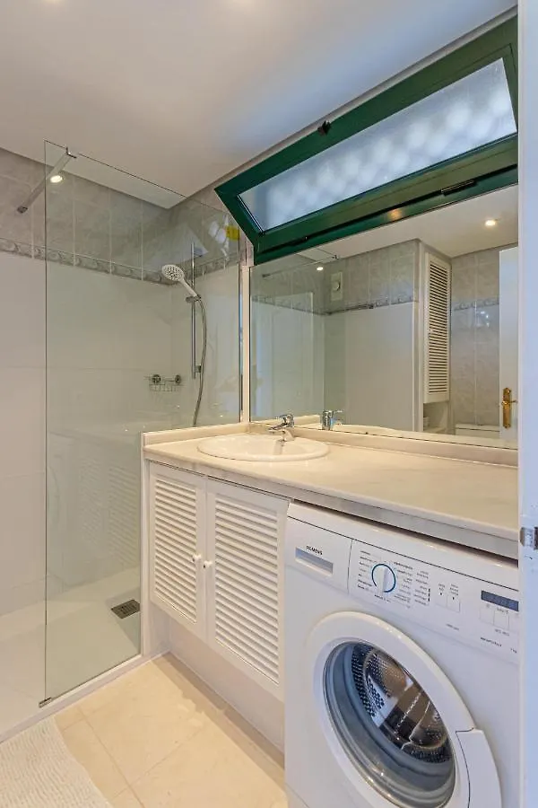 בנאלמדנה 797 Holiday Rentals - Apartamento Frente Al Parque La Paloma Con Piscina ספרד